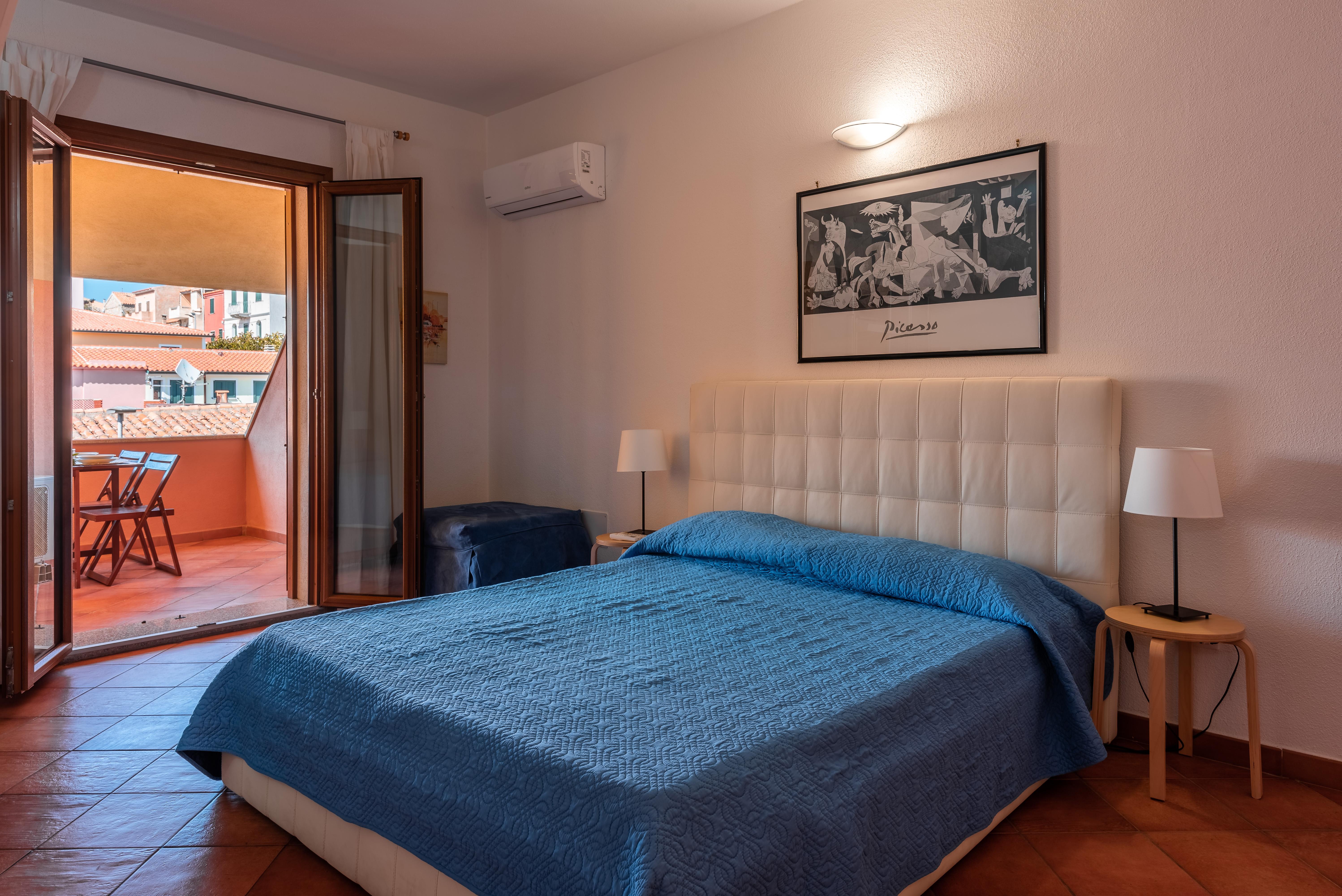 Cristal Blu Aparthotel Santa Teresa Gallura Exteriör bild