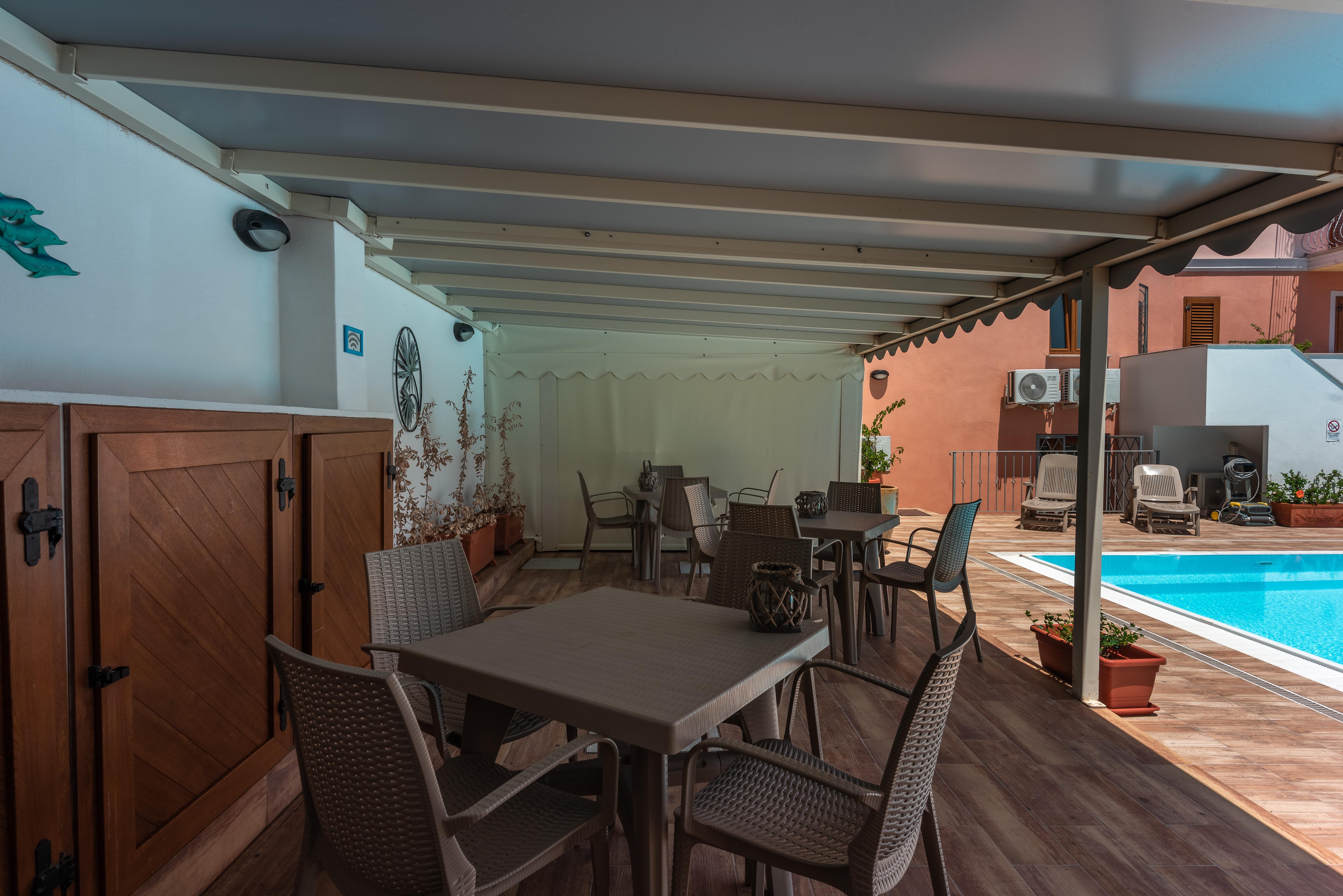 Cristal Blu Aparthotel Santa Teresa Gallura Exteriör bild